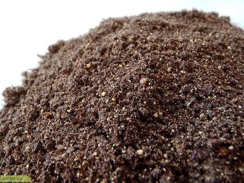 Imagen 2 de 3 de Tierra Preparada 66 Kg. Para Plantas Y Jardín
