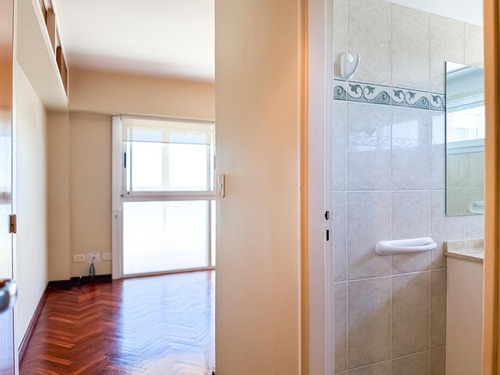 Departamento De 4 Ambientes En Alquiler, Con Balcón , Cochera Y Baulera De 30 M² - Acassuso