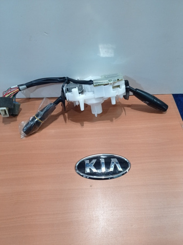 Imagen 3 de 4 de Conmutador De Luces Kia Río 2001- 20003 Motor 1.3