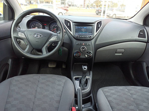 Imagem 5 de 10 de Hyundai Hb20s 1.6 Comfort Plus 16v Flex 4p Automático