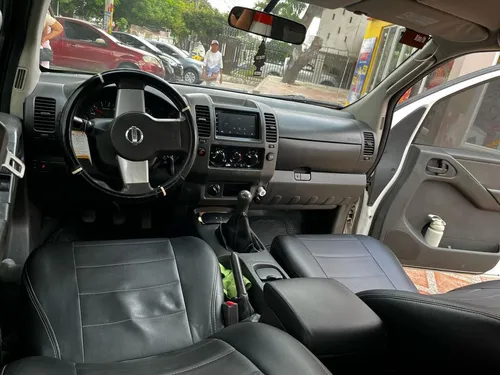 Nissan Navara 2.5 Mid