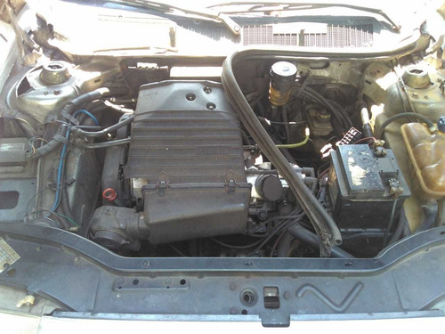 Sucata Tipo Ano 1995 Motor 1.6 Só Pra Retirada De Peças
