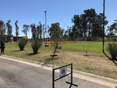 Imagen 16 de 22 de Venta Casa 4 Ambientes Santa Elena Con Pileta