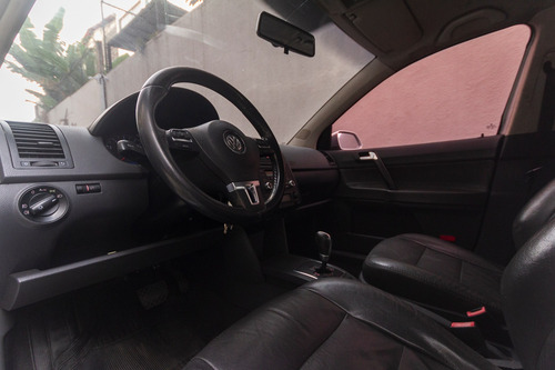 Imagem 10 de 14 de Volkswagen Polo Sedan Comfortline 1.6 8v (flex)