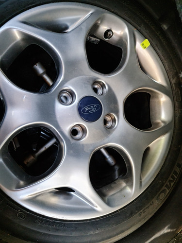 Ford Fiesta Kinetic Design 1.6 Design 120cv Titanium 2012