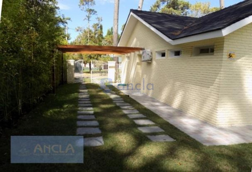 Punta Del Este, Zona Mansa- Ref: 696