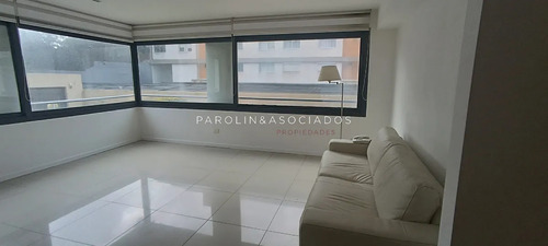 Apartamento En Venta De 3 Dormitorios En Torres Barcelona, Punta Del Este.