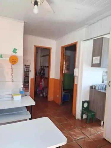 Imóvel Enorme Em Rua Asfaltada No Topo Do Bairro.