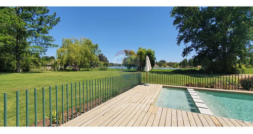 Excelente! A Orilla De Lago Rapel 8850 M2 Terreno