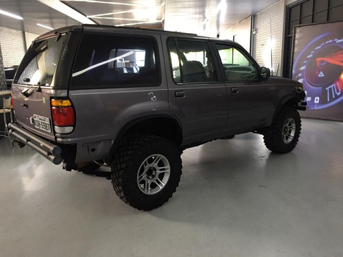 Imagem 2 de 4 de Ford Explorer Xlt 4x4 4.0 V6 1997/1997