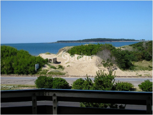 Imagen 2 de 13 de Venta Apartamento 3 Dormitorios, Playa Mansa, Punta Del Este