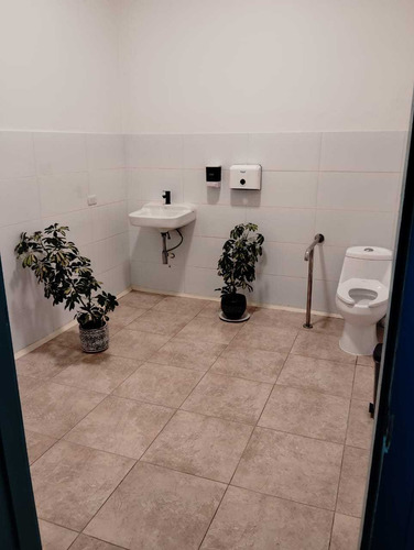 Se Arrienda Gran Casa Comercial Centro Temu (64778)