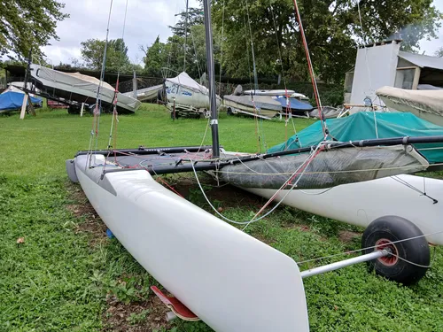 Catamaran F18