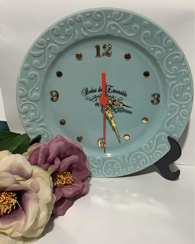 Imagem 1 de 3 de Relógio Para Bodas De Esmeralda 40 Anos 20cm 
