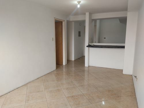 Imagen 3 de 9 de Vendo Apto 50m2 1h/1b/1p Los Caobos 3993