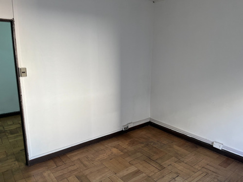 Imagen 9 de 18 de Elegante Oficina Piso Parquet - Acceso 24hrs