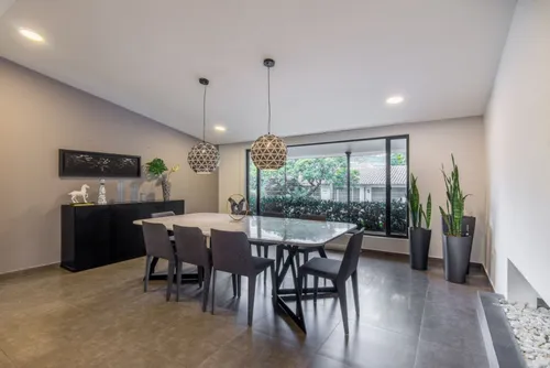 Casa En Venta En Calatrava. Cod V5907
