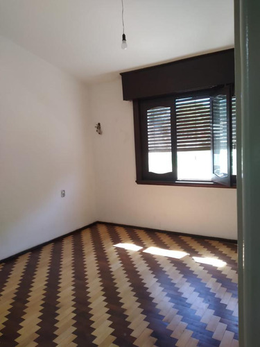 Casa En Venta 4 Dormitorios En Colon, Atencion Inversores !!!metros De Av Garzón, Buena Renta