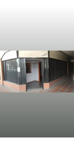 Imagen 2 de 9 de Asein687 Alquila Con Opción A Compra Excelente Local En Turmero. Edo. Aragua