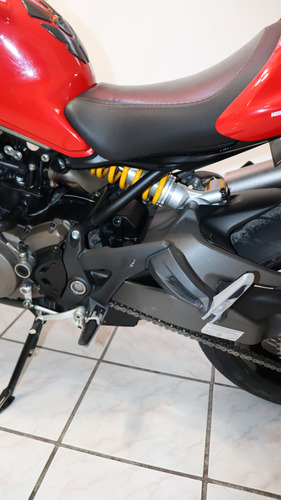 Monster 1200s Stripe