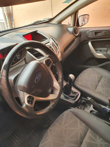 Ford Fiesta Kinetic Design 1.6 Design 120cv Titanium 2012