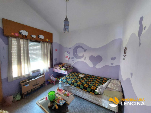 Imagen 12 de 17 de Casa En Venta - 3 Dormitorios - Villa Independencia