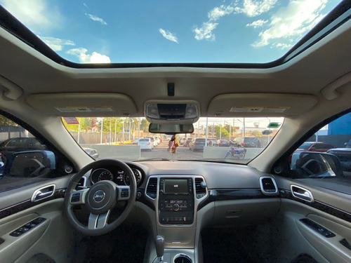 Imagen 7 de 10 de Jeep Gran Cherokee 2012