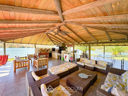 Casa En Venta De 4 Dorm. En La Estrella