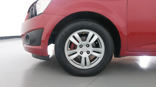 Chevrolet Sonic 1.6 MT J LT