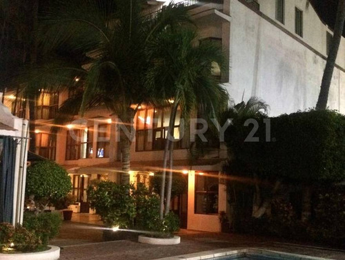 Hotel En Venta En Manzanillo, Colima !!!