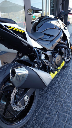 Imagen 7 de 25 de Suzuki Gsx-s 750 - El Regreso - No Kawa Z900, No Yamaha Jc