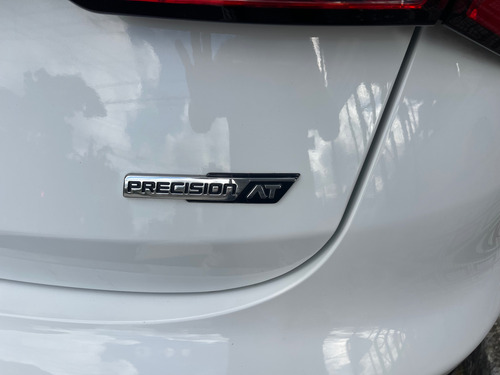 Fiat Cronos 1.8 Precision 16v Flex Aut. 4p