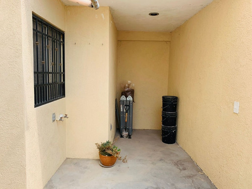 Imagen 4 de 14 de Casa En Venta Al Sur De Guadalajara, Con Recamara En Pb