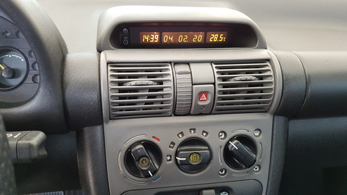 Corsa Sedan Classic Super 1.0 Vhc 2004/2005