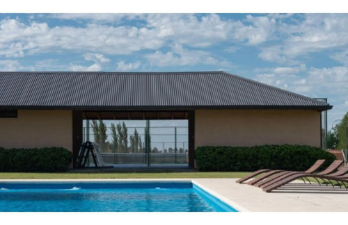 Imagen 21 de 25 de Casa · 182m² · 8 Ambientes · 2 Cocheras