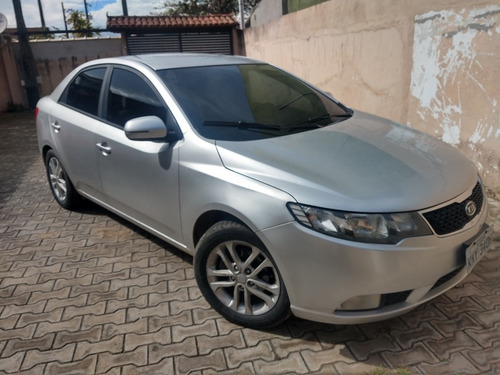 Imagem 1 de 9 de Kia Cerato 2011 1.6 Ex 4p 126 Hp
