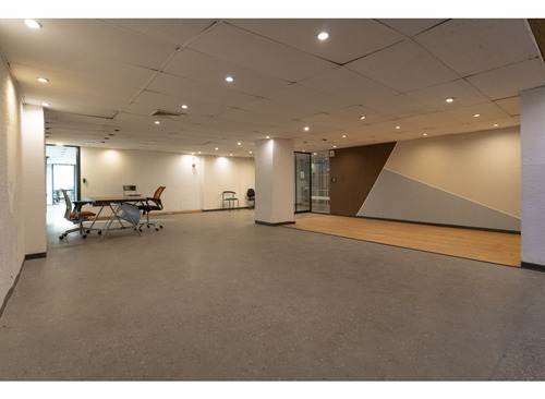 Venta De Edificio Industrial En La Yaguara - Excelente Ubicación