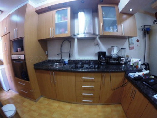 Imagen 4 de 13 de Apto En Venta 22-16523 Daisbelis Tarazona 0424-2925931