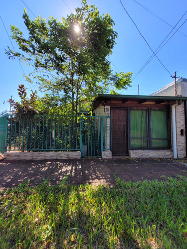 Casa En Av. Ituzaingo Y Av. Santa Catalina