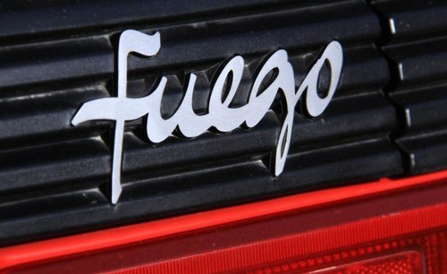 Especial Escala 1/18 ! Renault Fuego Turbo Francesa 35 Cm L. Couler Or