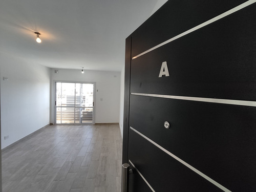 Imagen 2 de 25 de Venta 2 Ambientes Con Cochera En Morón