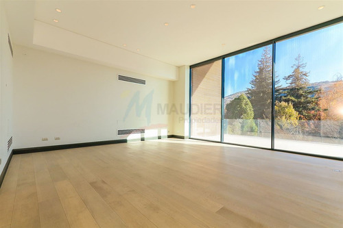 Departamento En Arriendo De 4 Dorm. En Las Condes