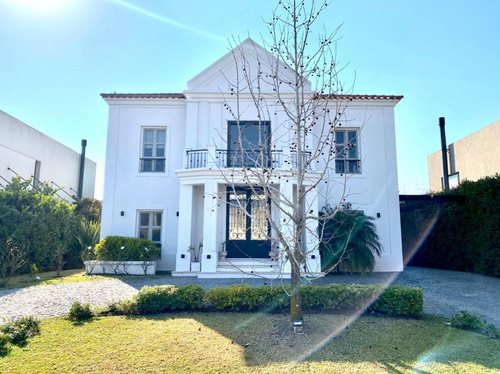 Casa A Venta En Los Lagos Nordelta