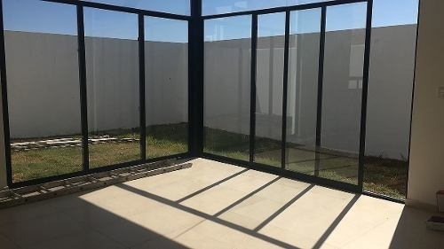 Imagen 9 de 12 de Se Renta, Lomas De Juriquilla, 3 Niveles, Roof Garden, 3 Recámaras Con Baño