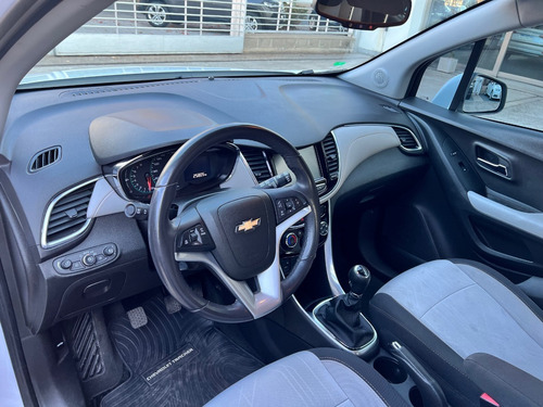 Imagen 9 de 9 de Chevrolet Tracker Premier Manual