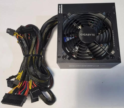 Fuente Gigabyte P650b 650w Plus Bronze Usada En Caja