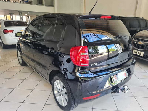 Imagem 6 de 15 de Volkswagen Fox 1.0 8v (g2) (trend) 4p 2013