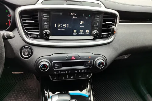 Kia Sorento 3.3L Sxl Awd At