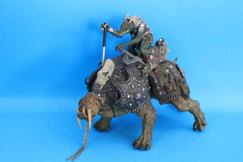 Iguantus And Tuskadon Spawn Mcfarlane Toys 1