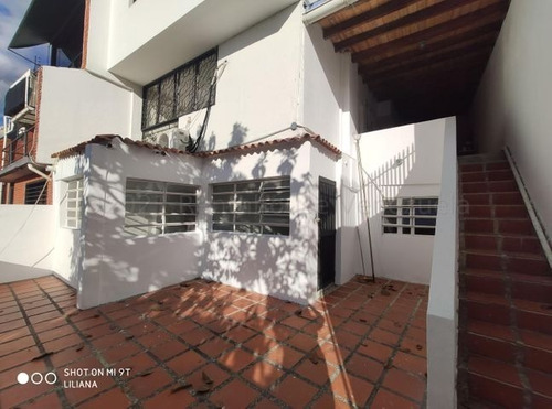 Imagen 18 de 28 de Venta De Casa En Colinas De Los Chaguaramos